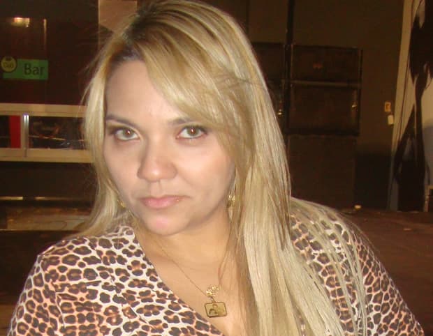 Suzy Navarro mergulha de cabeça no trabalho para superar morte do marido