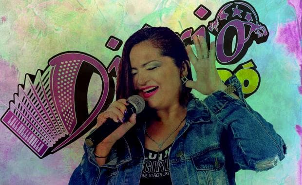 Vânia Airam se lança em carreira solo e anuncia novidades