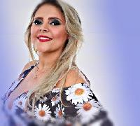 Enterrado corpo da cantora Eliza Clívia em Livramento-PB