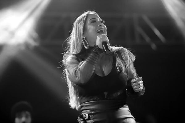 Forró dos Plays anuncia desligamento da cantora Michelle Menezes 