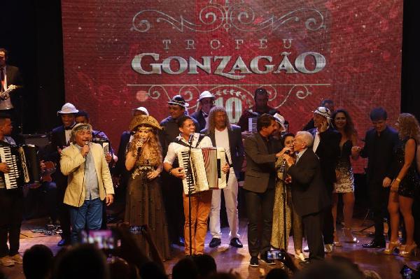 Forrozeiros lançam CD especial em homenagem às festas juninas