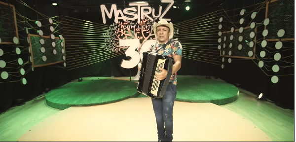 Mastruz com Leite divulga videoclipe da canção “Arraiá Virtuá”